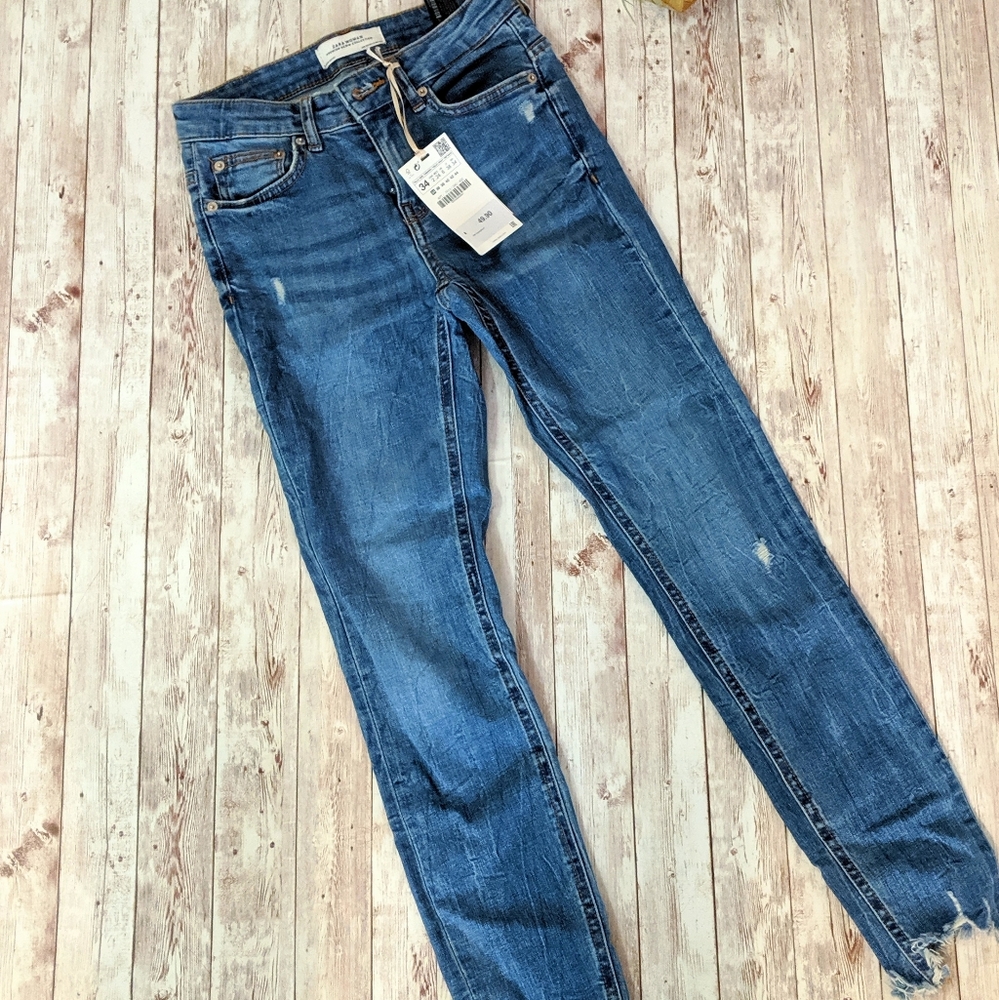 Zara Distressed Hem Jeans NWT